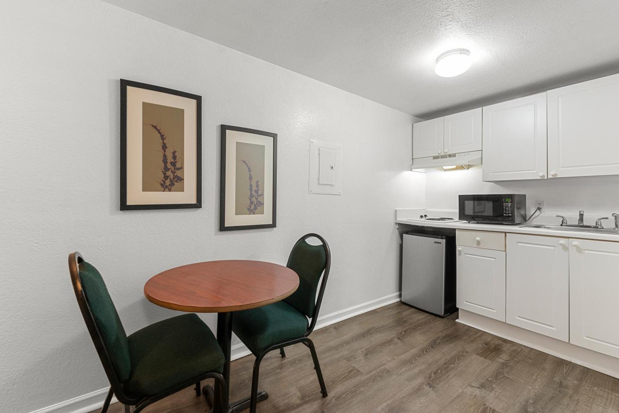 Extended Stay Studios Монтгомъри Екстериор снимка